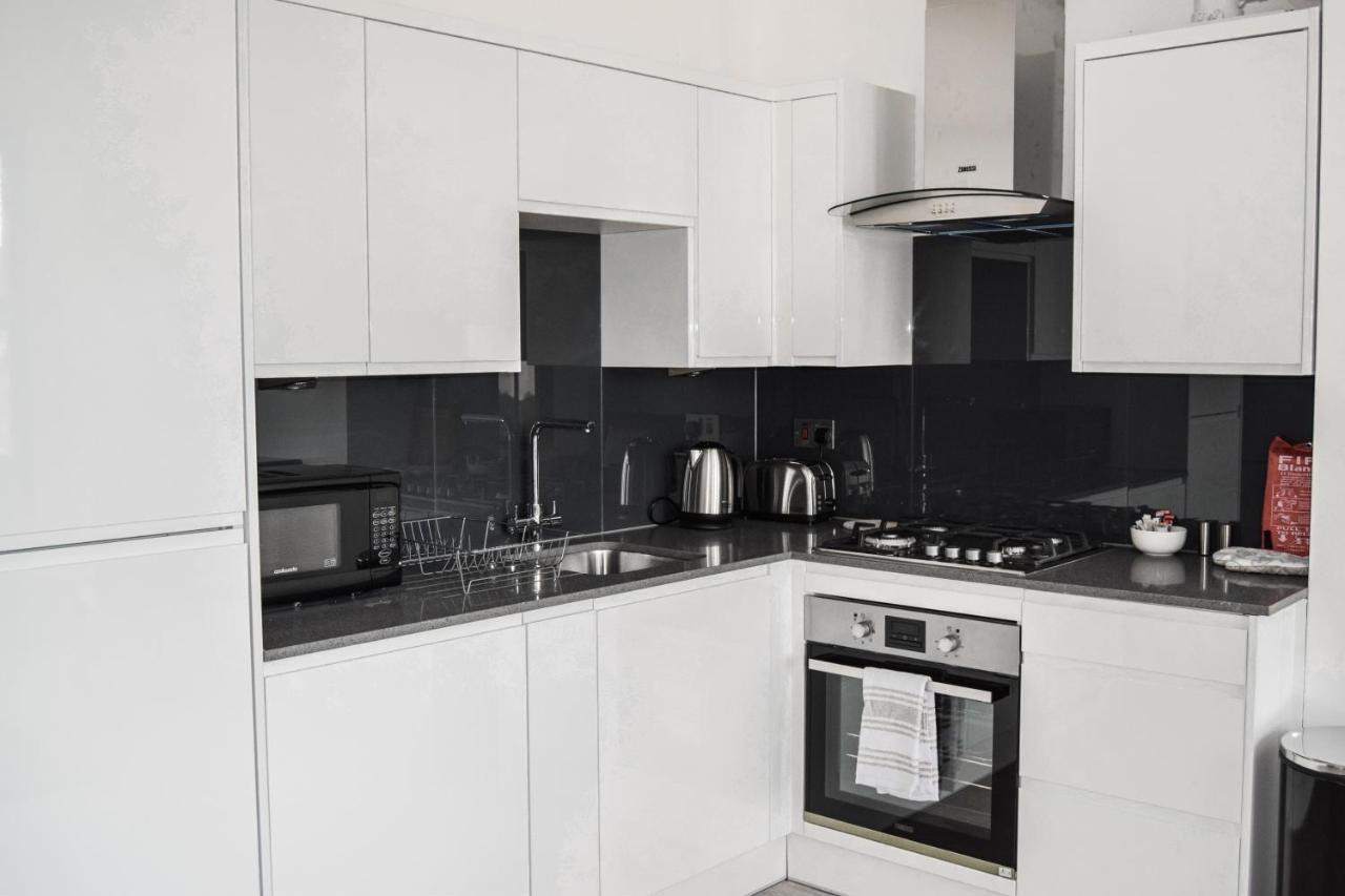 Morland Apartments - Hornchurch London Exterior photo